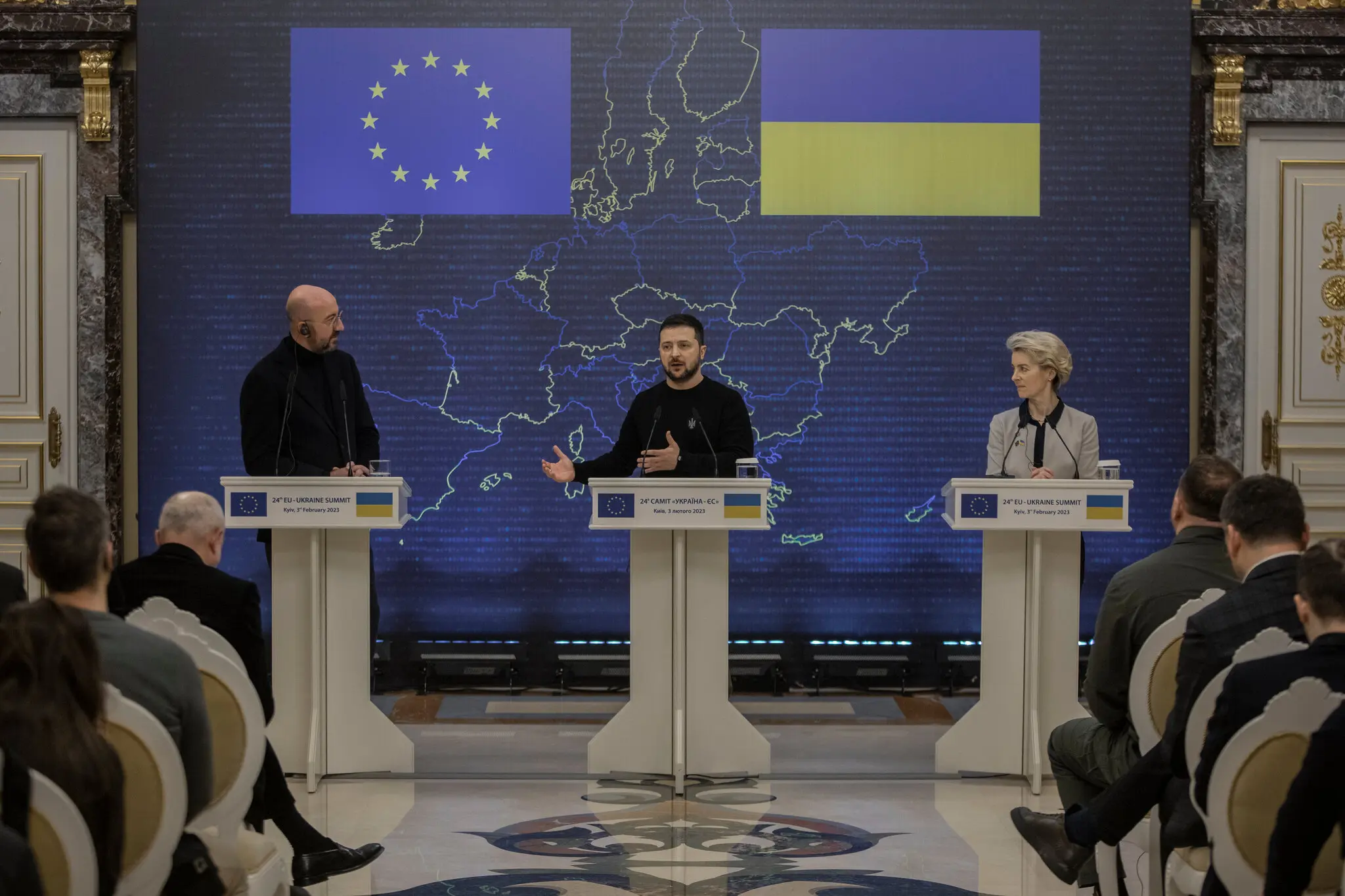 Президент України Володимир Зеленський разом із президентом Європейської ради Шарлем Мішелем та президентом Європейської комісії Урсулою фон дер Ляєн у лютому в Києві.
